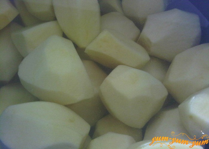 картофель чистим