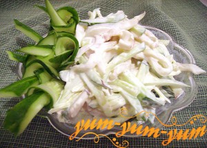 Простой салат из кальмаров рецепт с фото