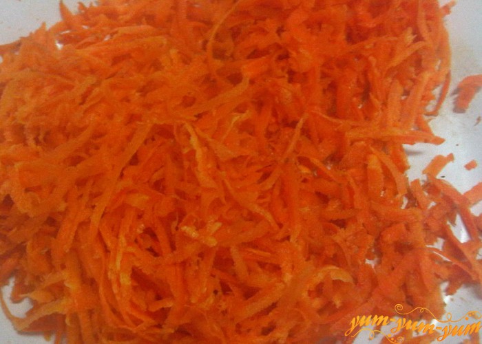 морковь натираем на терке