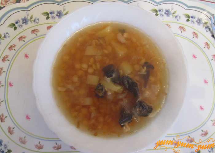 В готовый гороховый суп можно добавить немного масла