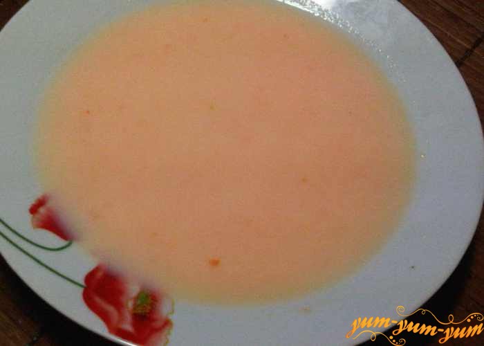 Молочный суп с морковью подаем к столу