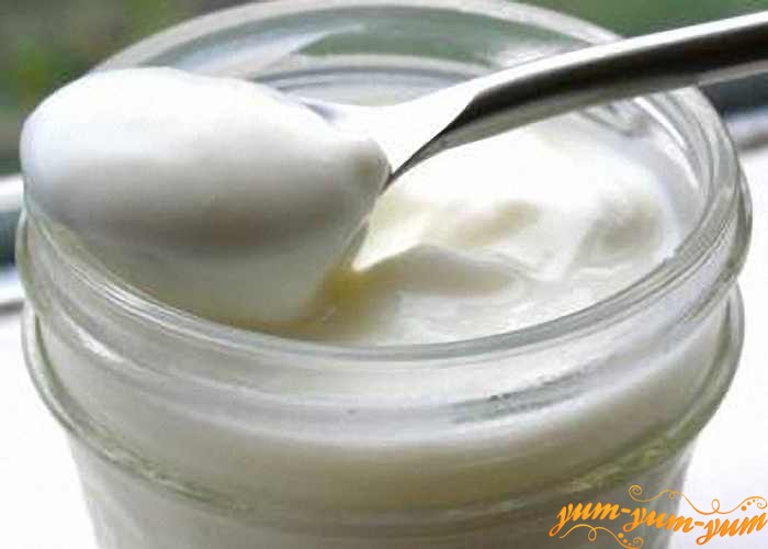 Добавляем свежий молочный йогурт