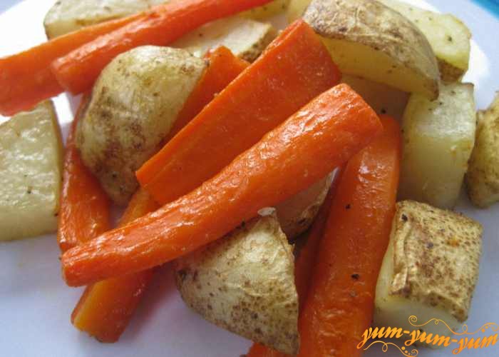 Картофель и морковь запечь в фольге