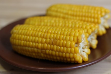 Кукуруза в початках в мультиварке